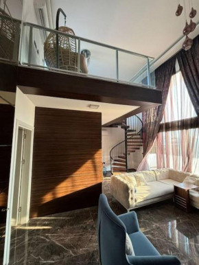 Luxury 3bedroom Loft Style Apartment